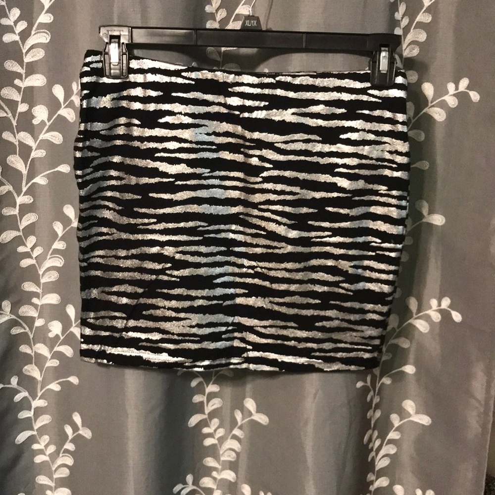 Forever 21 Zebra print stretchy skirt
